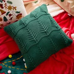   HOMLA HOFN párnahuzat dombornyomott karácsonyfával zöld 45x45 cm